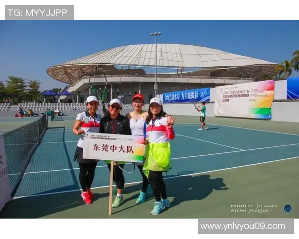 武汉网球队在邀请赛中的团队协作表现分析与点评